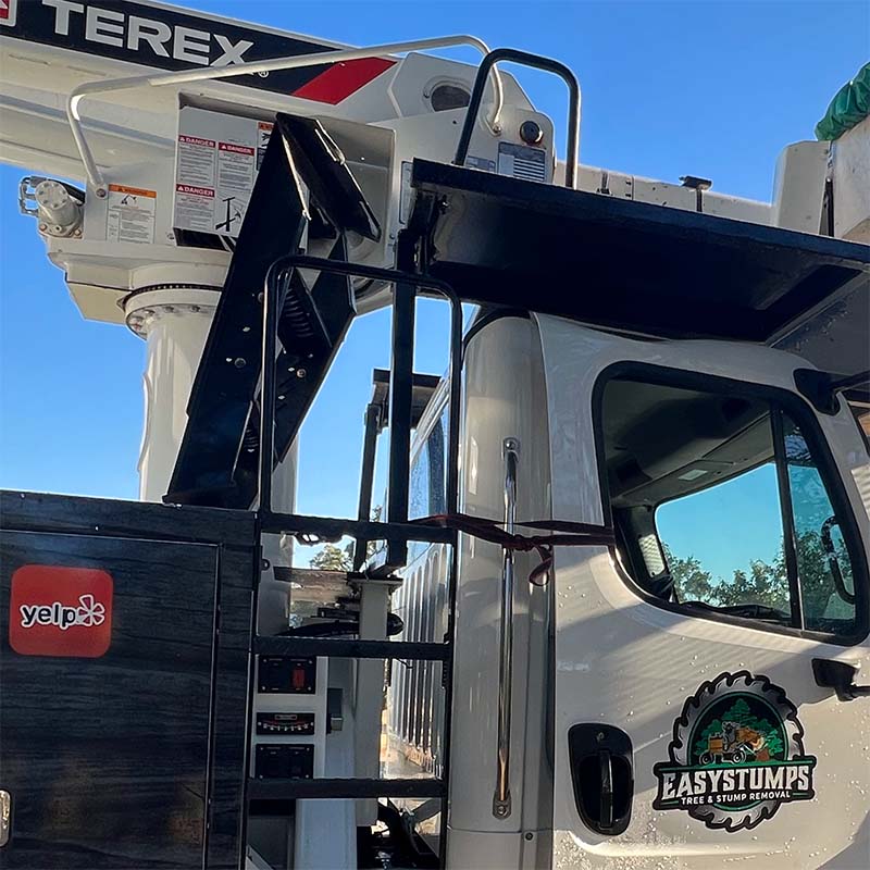 Truck Damage Damaged bucket truck